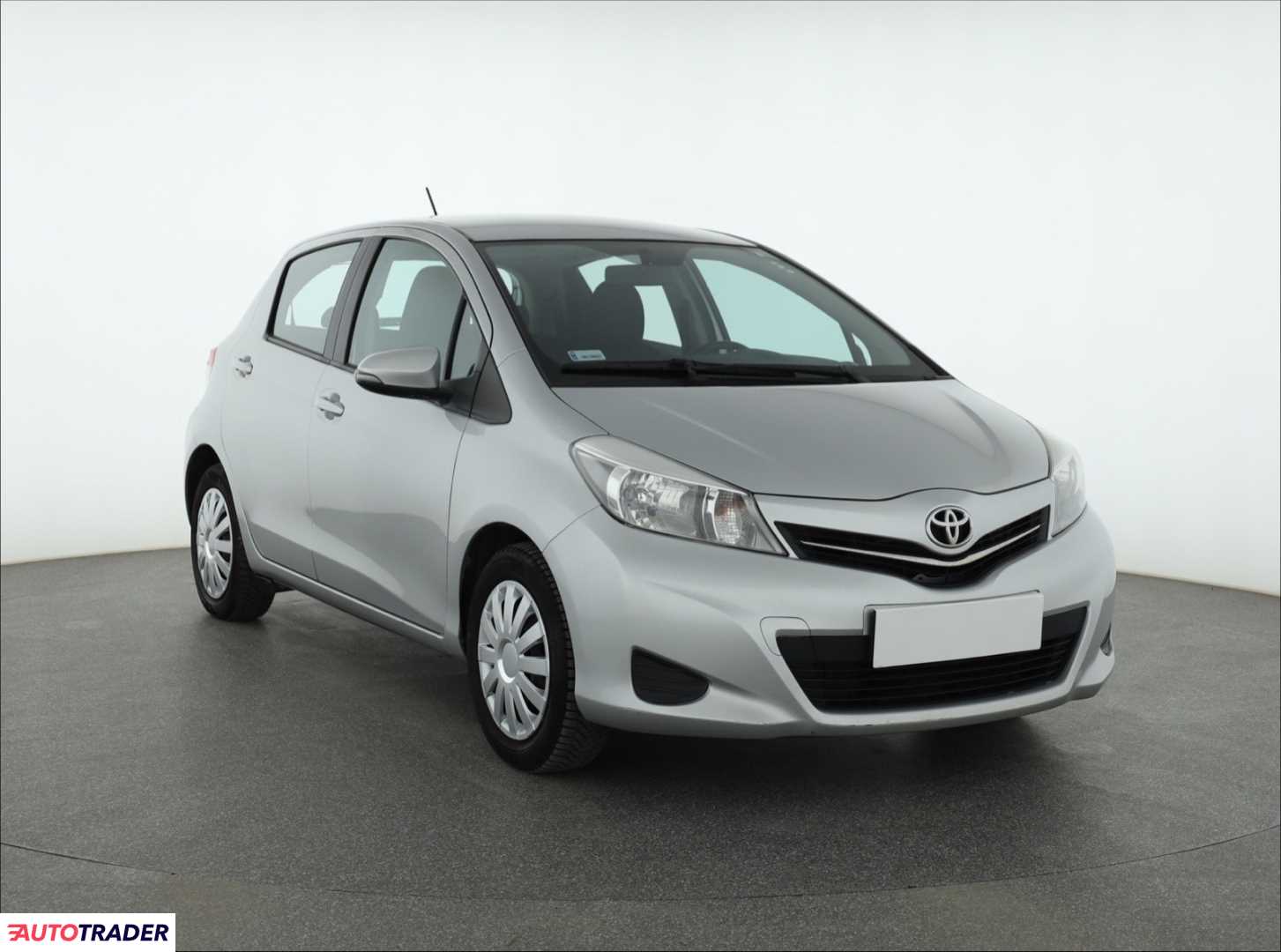 Toyota Yaris 2014 1.3 97 KM