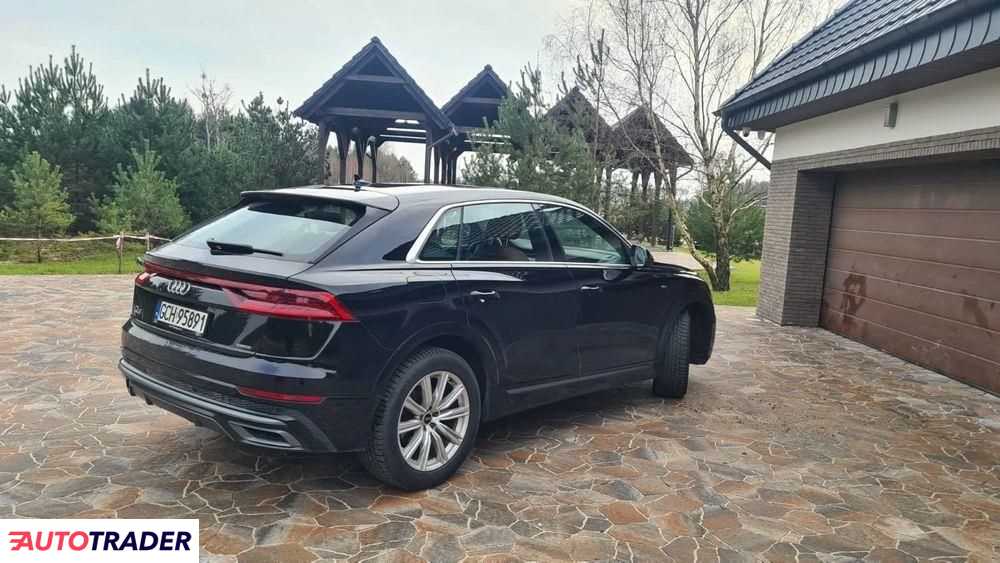 Audi Q8 2023 3.0 286 KM