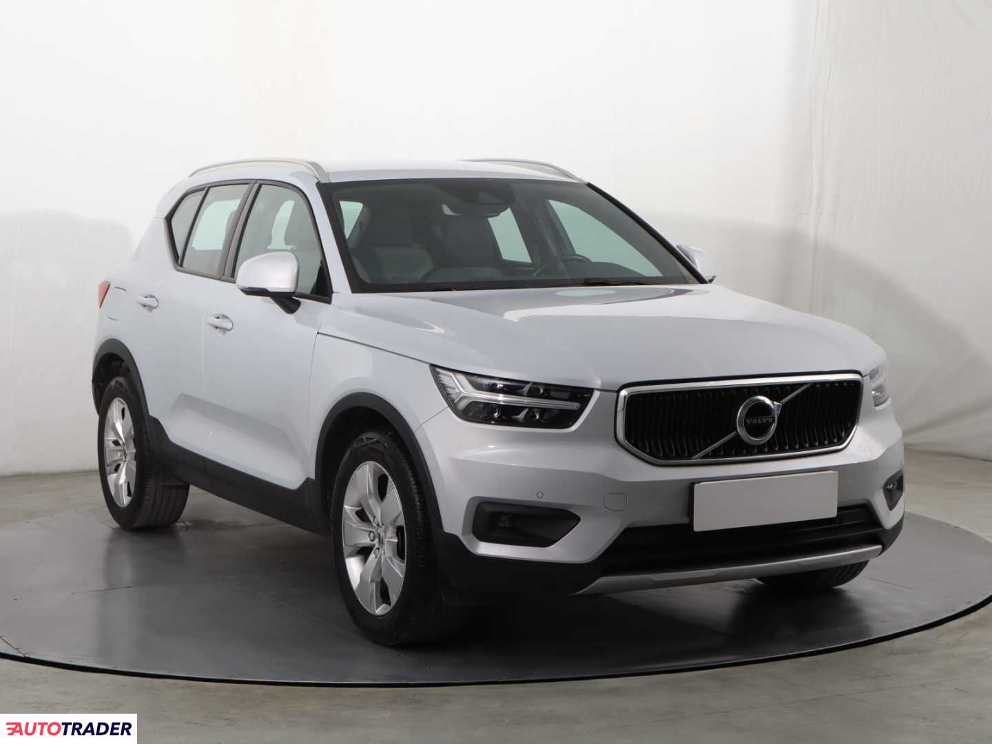 Volvo XC40 2021 1.5 160 KM