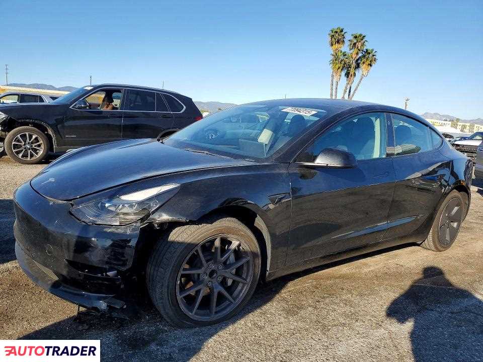 Tesla Model 3 2022
