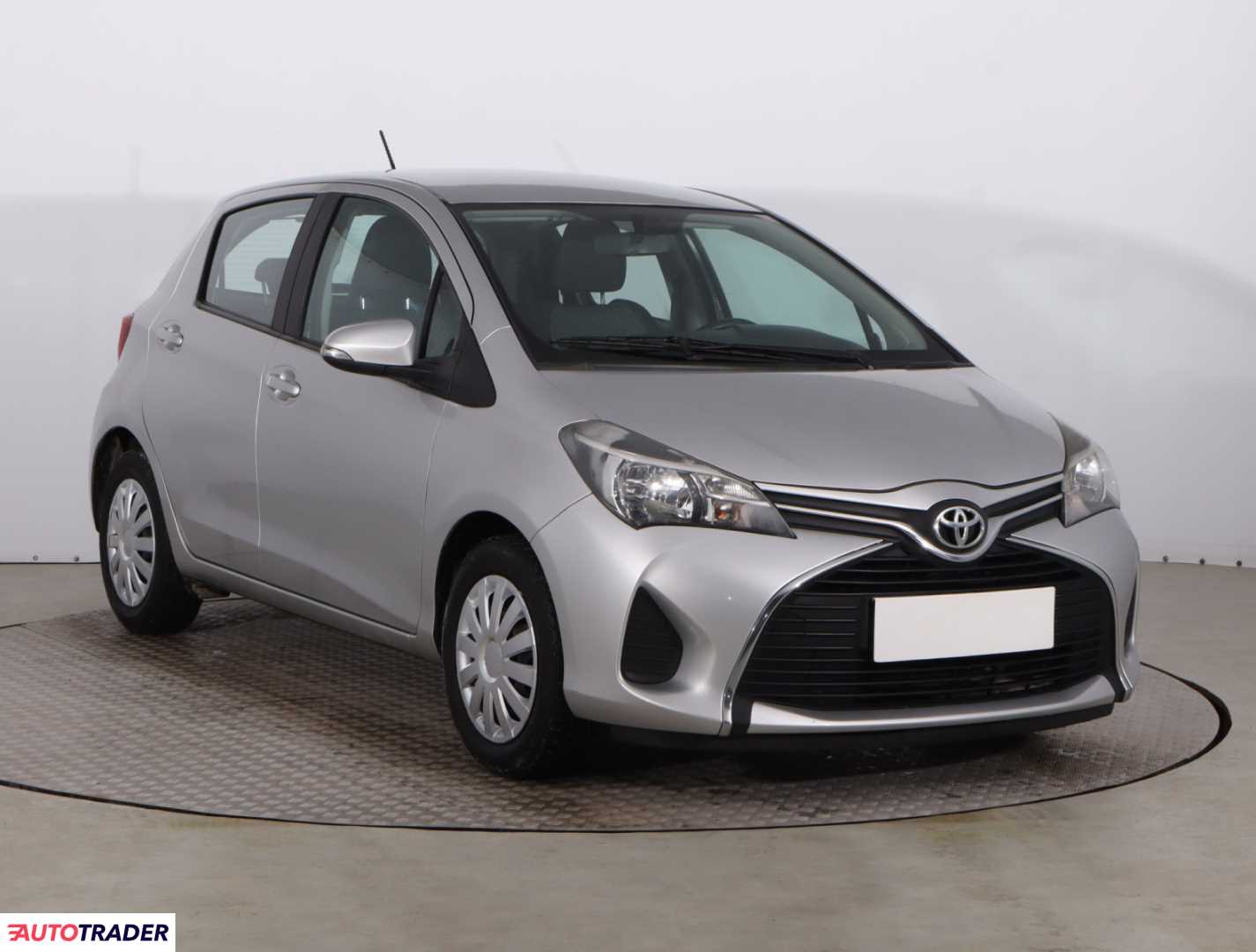 Toyota Yaris 2015 1.0 68 KM