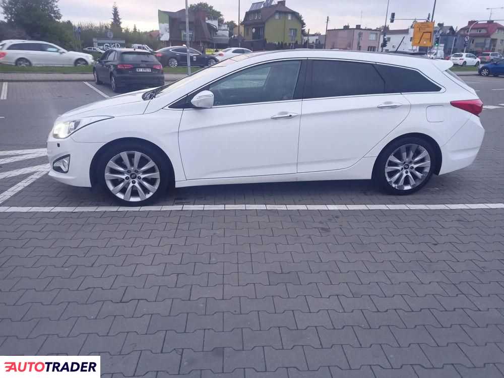 Hyundai i40 2011 2.0 177 KM