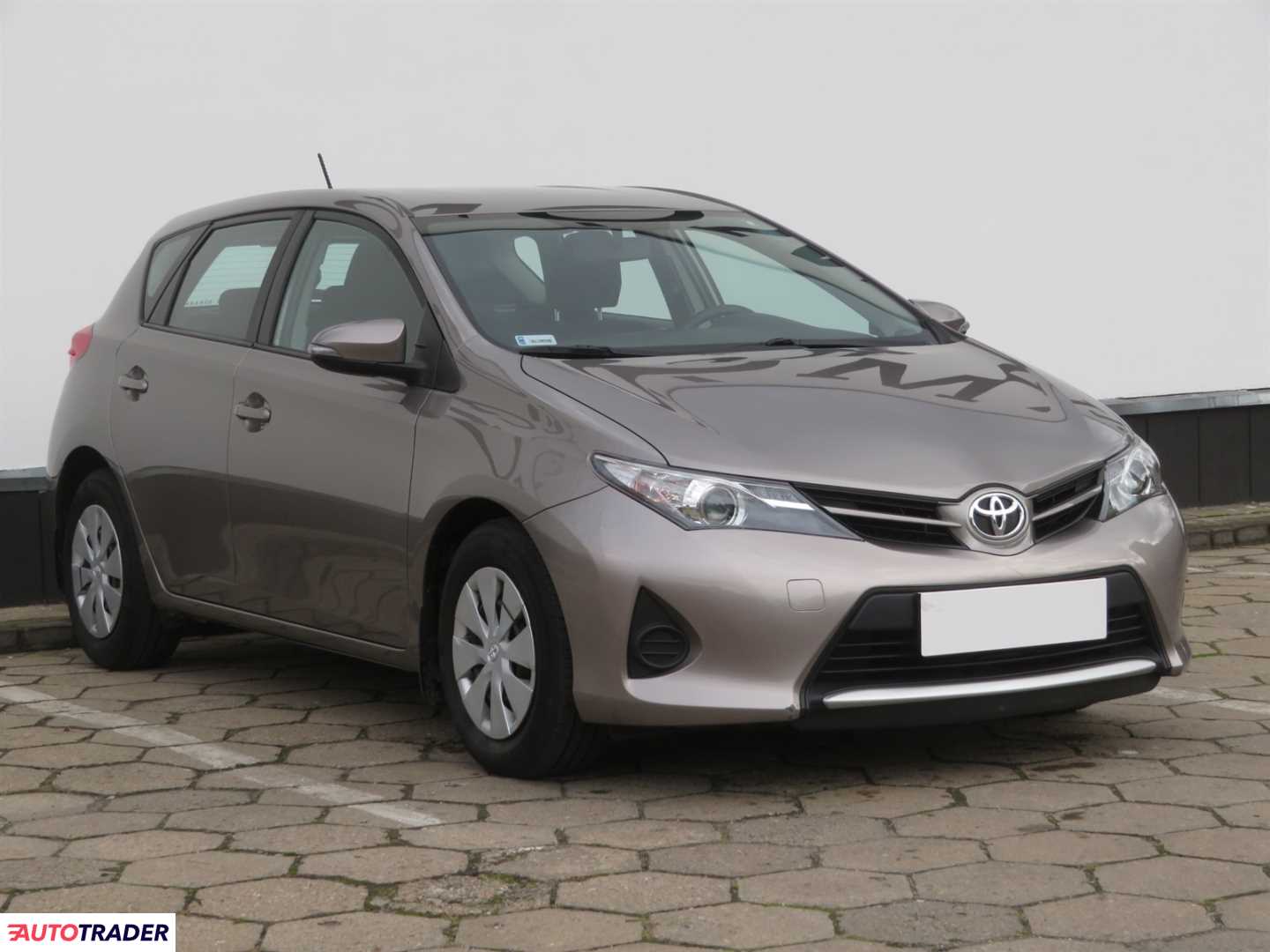 Toyota Auris 2014 1.3 97 KM Toyota Auris 2014 1.3 97 KM