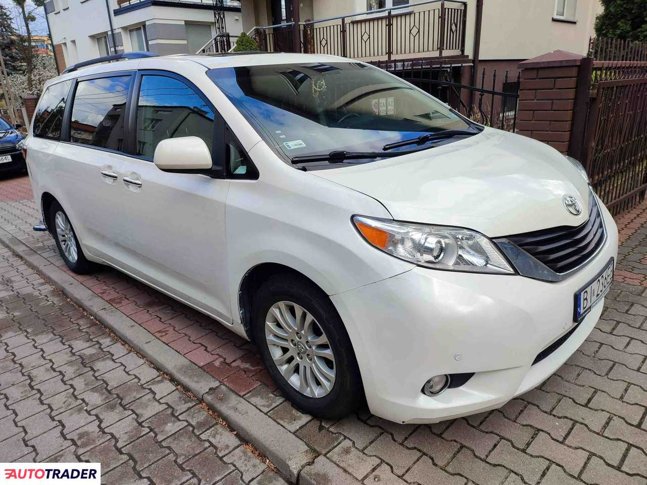 Toyota Sienna 3.5 benzyna 296 KM 2017r. (Białystok)