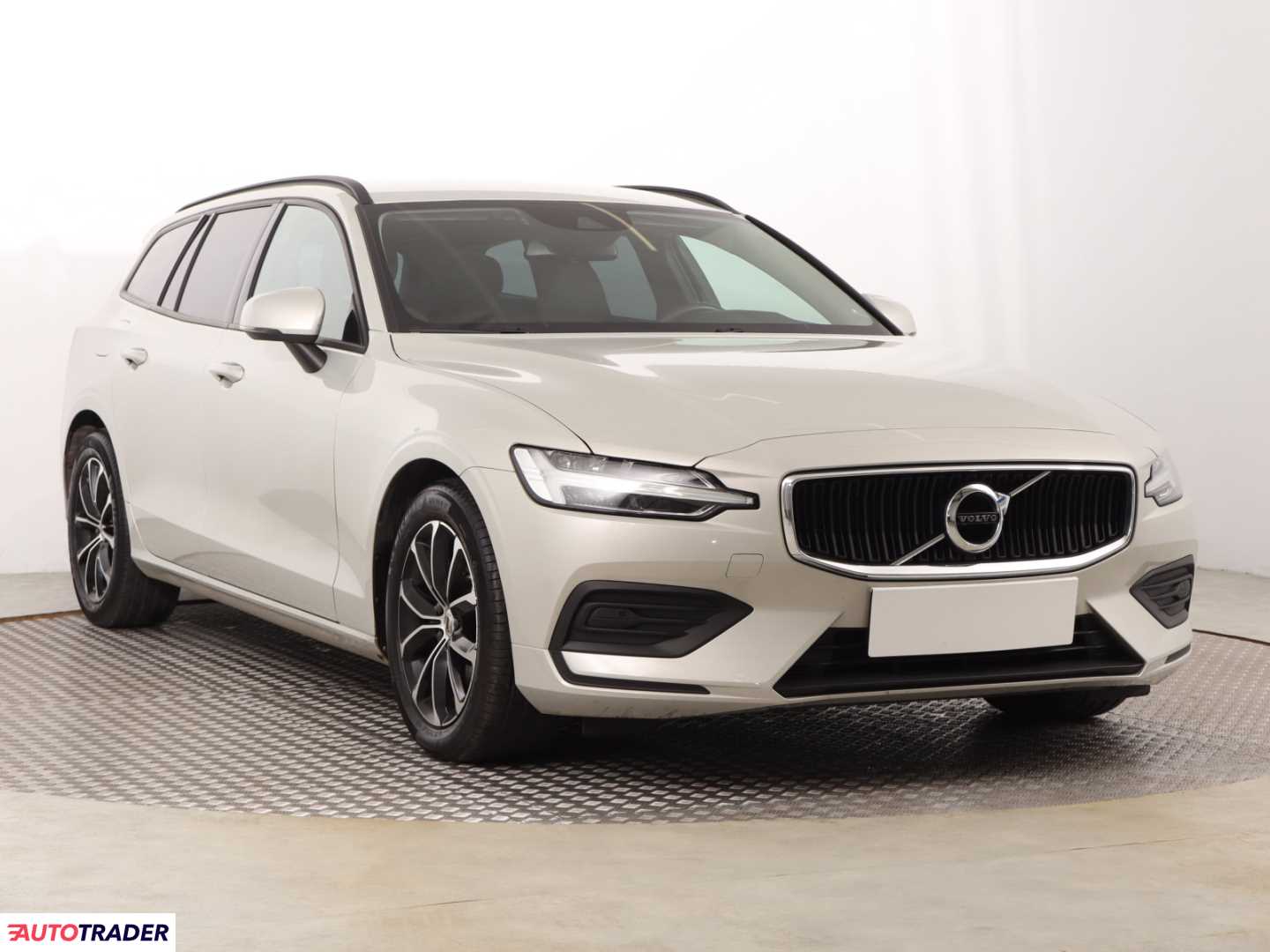 Volvo V60 2022 2.0 160 KM