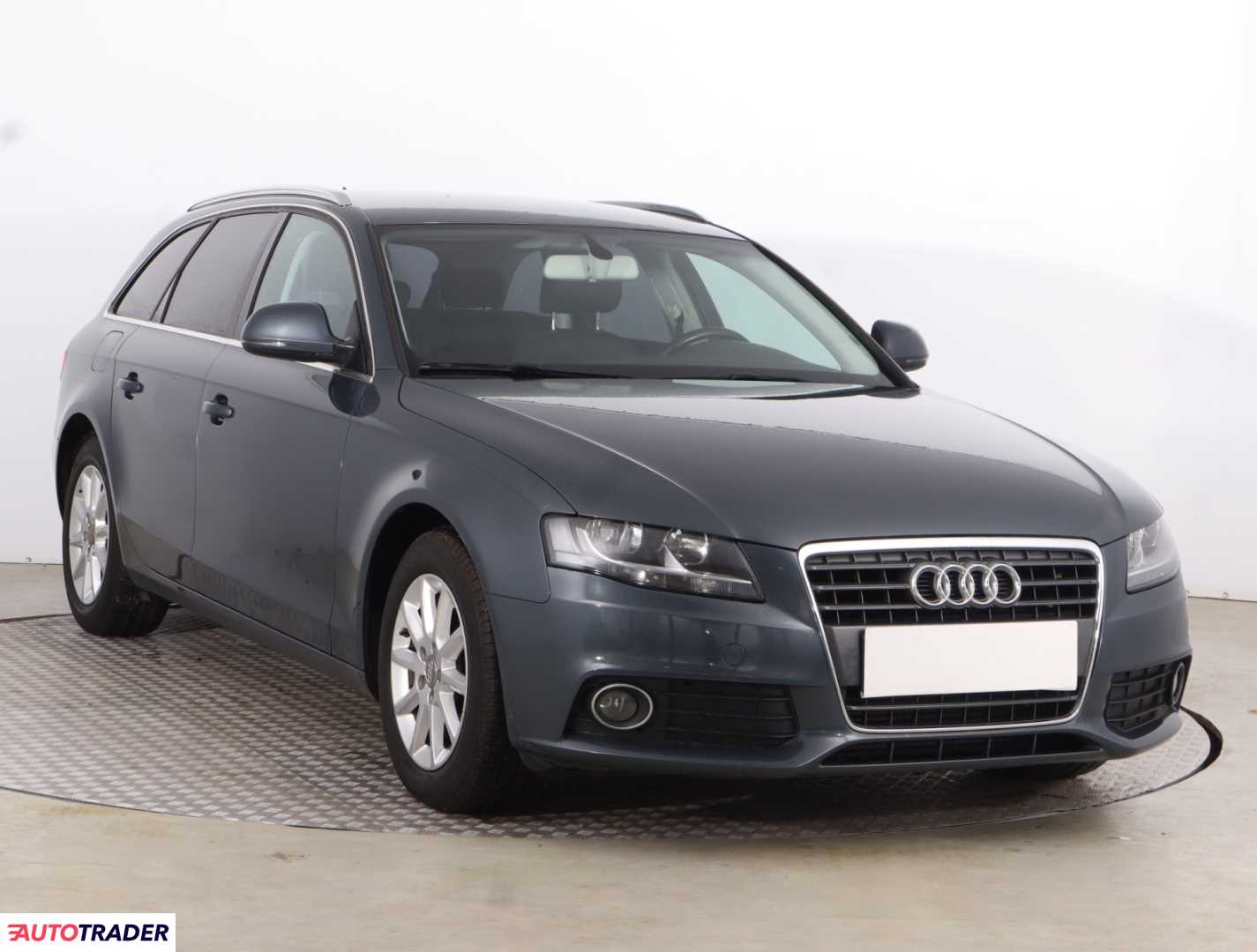 Audi A4 2009 2.0 177 KM
