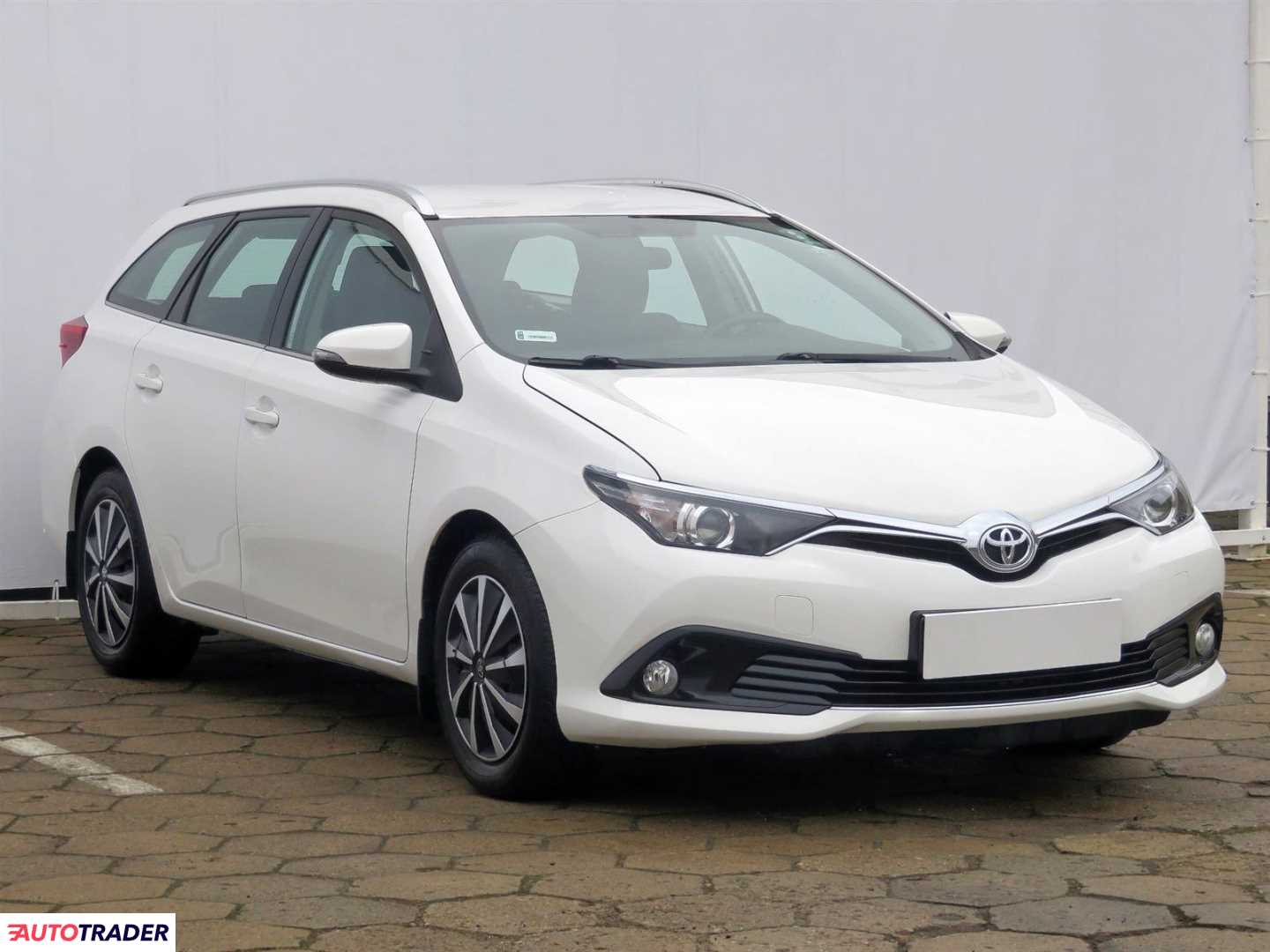 Toyota Auris 2016 1.6 130 KM Toyota Auris 2016 1.6 130 KM