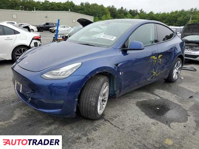 Tesla Model Y 2022