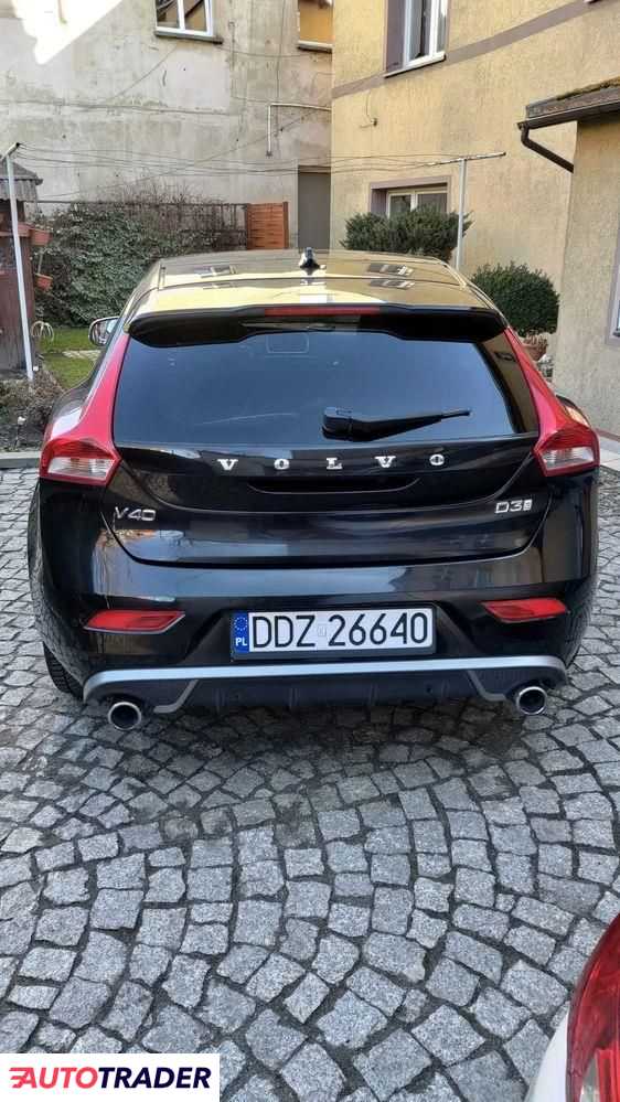 Volvo V40 2017 2.0 150 KM