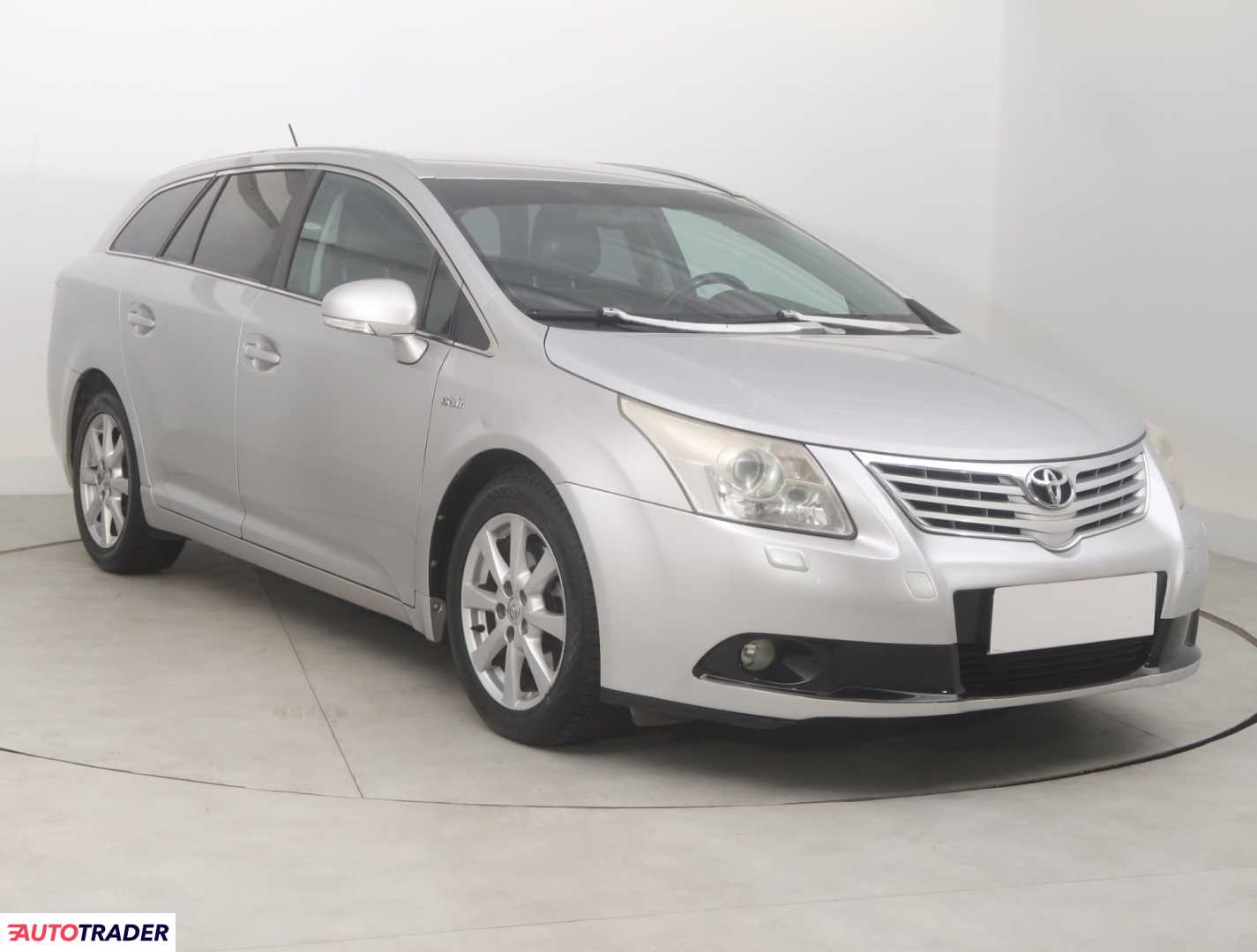 Toyota Avensis 2010 2.2 147 KM