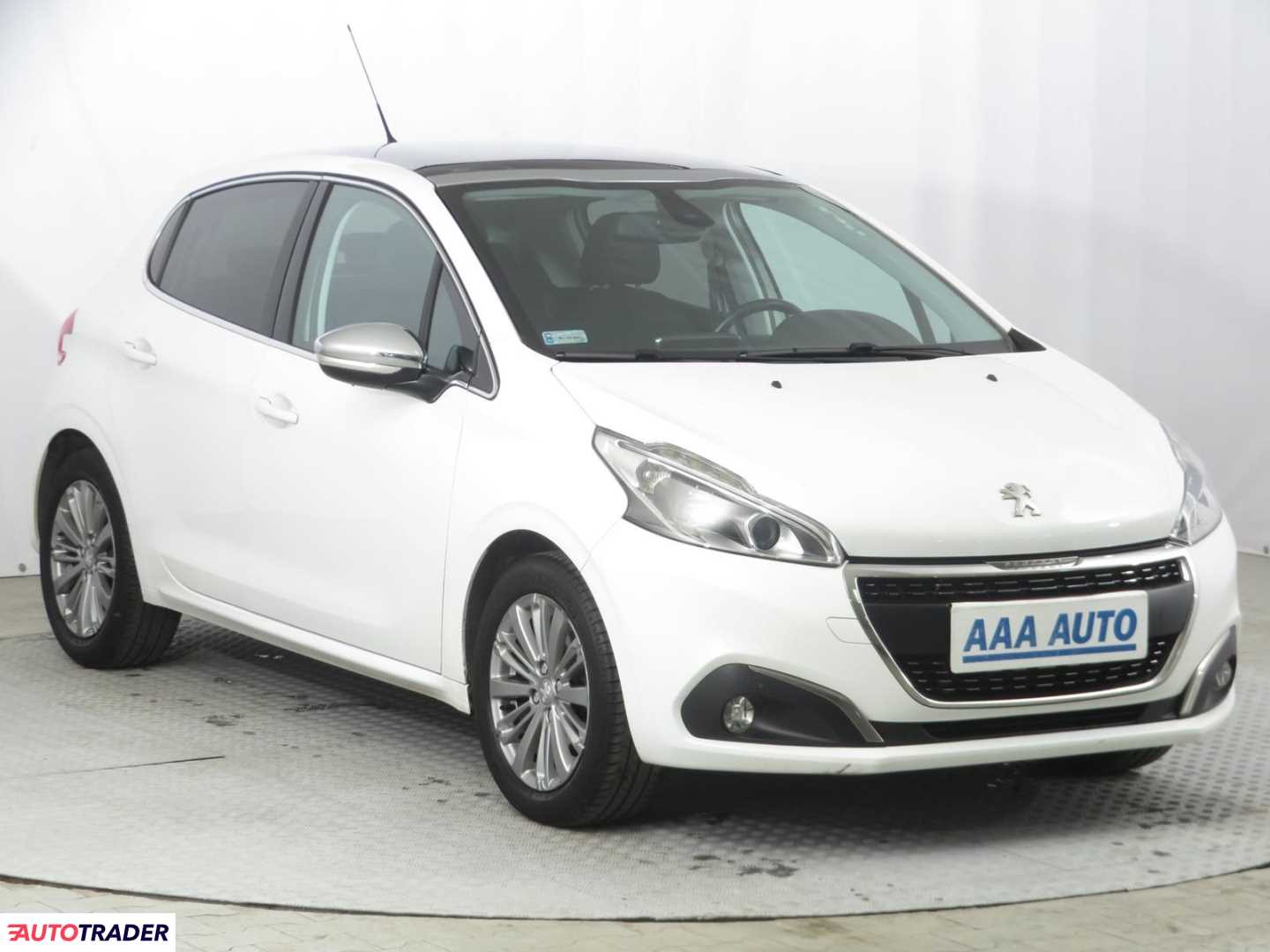 Peugeot 208 2015 1.2 80 KM Peugeot 208 2015 1.2 80 KM