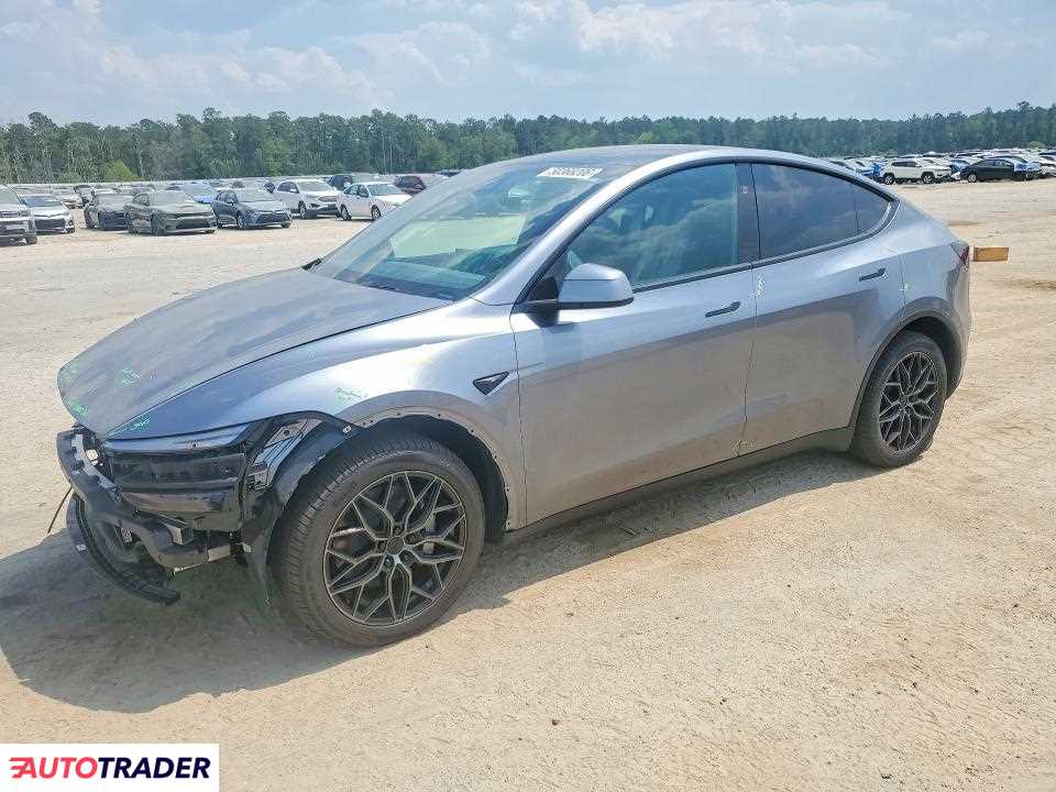 Tesla Model Y 2026