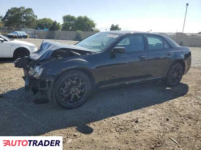 Chrysler 300C 2019 3