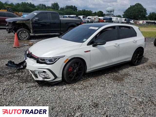 Volkswagen Golf 2024 2