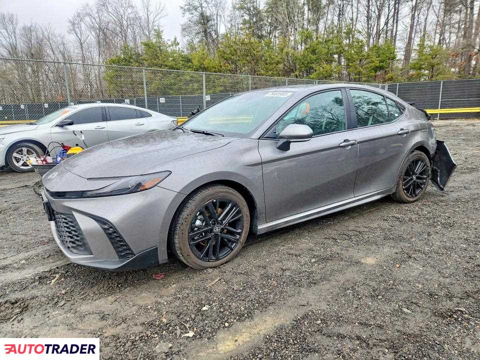 Toyota Camry 2025 2