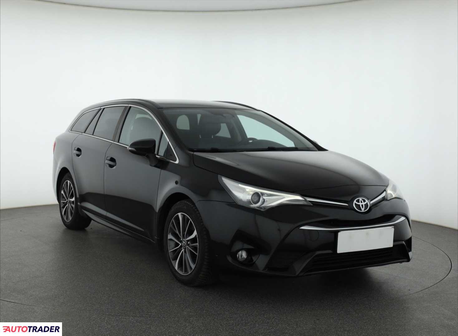 Toyota Avensis 2016 2.0 140 KM