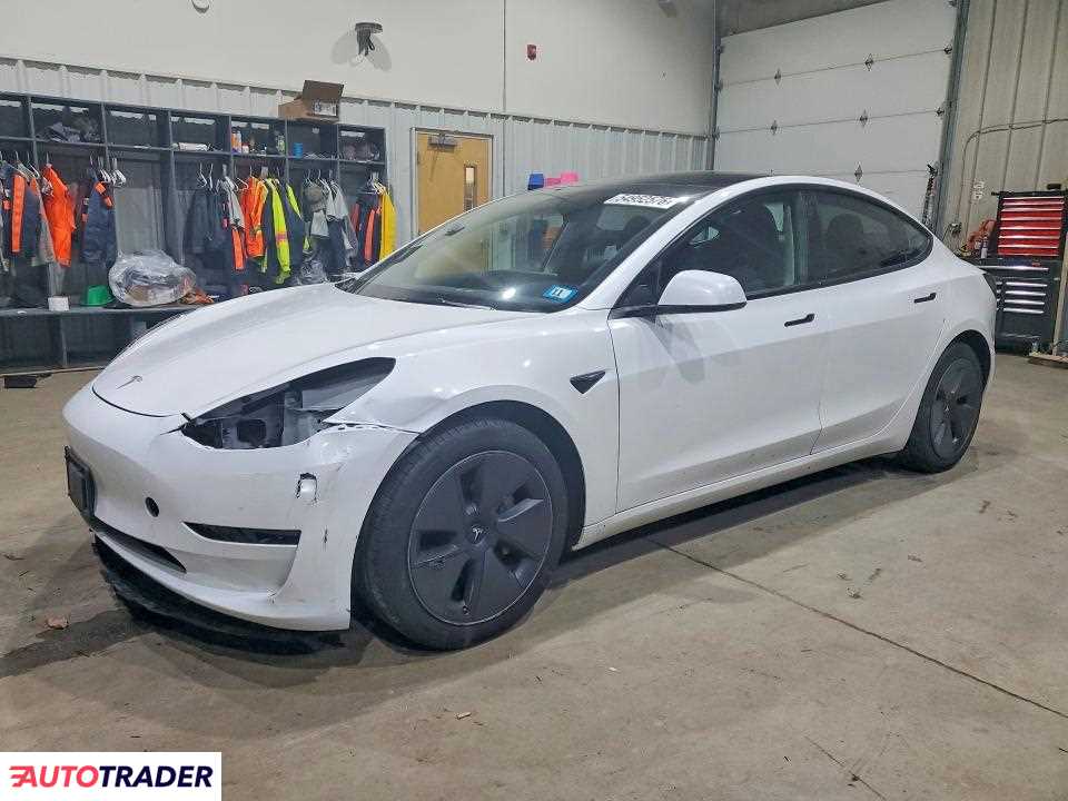 Tesla Model 3 2023