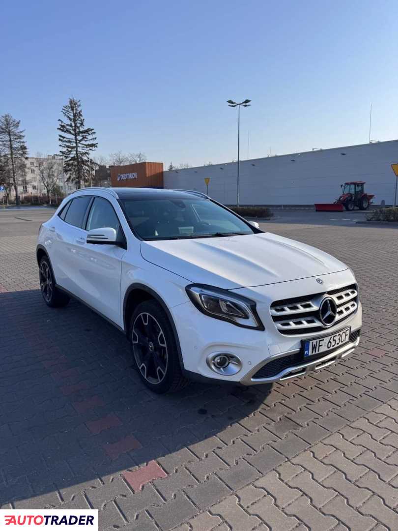 Mercedes GLA 2019 2 240 KM