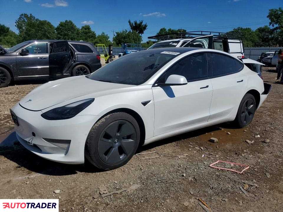 Tesla Model 3 2022