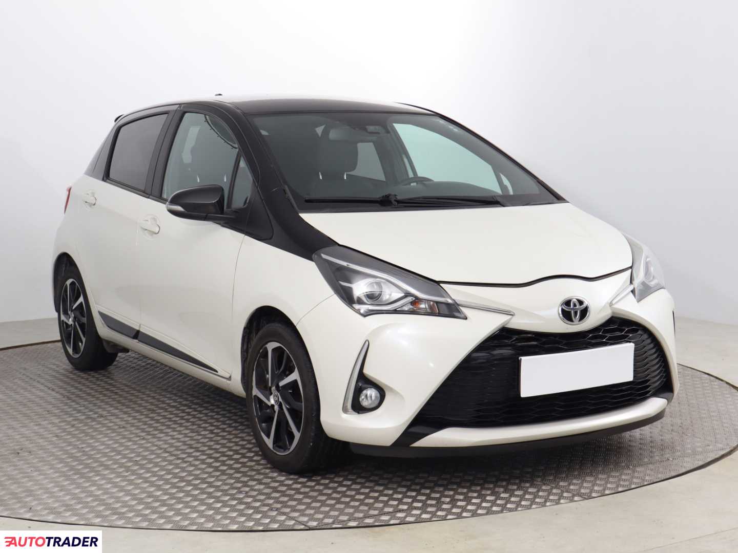 Toyota Yaris 2019 1.5 109 KM