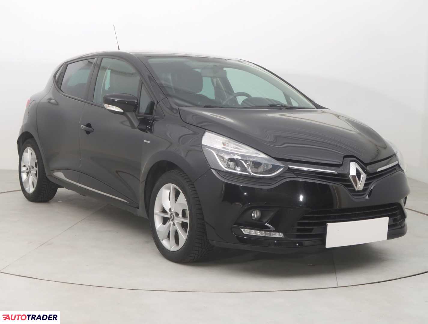 Renault Clio 2017 0.9 88 KM
