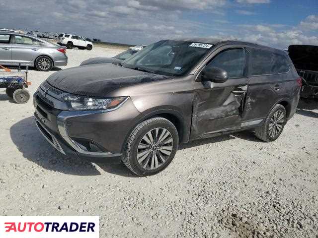 Mitsubishi Outlander 2.0 benzyna 2019r. (TAYLOR)