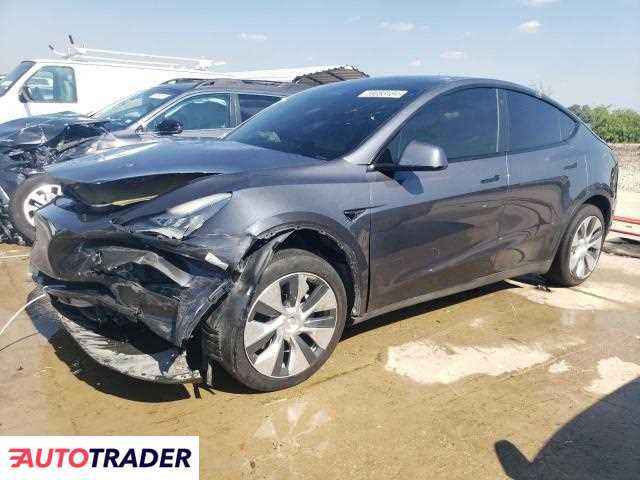 Tesla Model Y benzyna 2021r. (GRAND PRAIRIE)