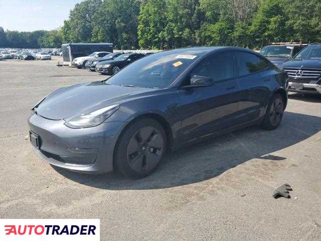 Tesla Model 3 2023