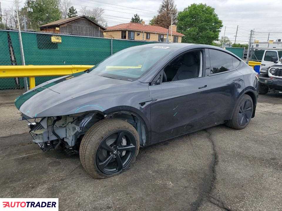 Tesla Model Y 2026