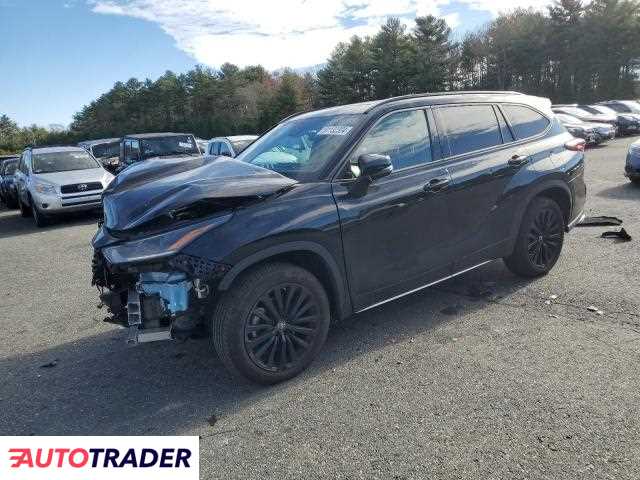 Toyota Highlander 2.0 benzyna 2024r. (EXETER)