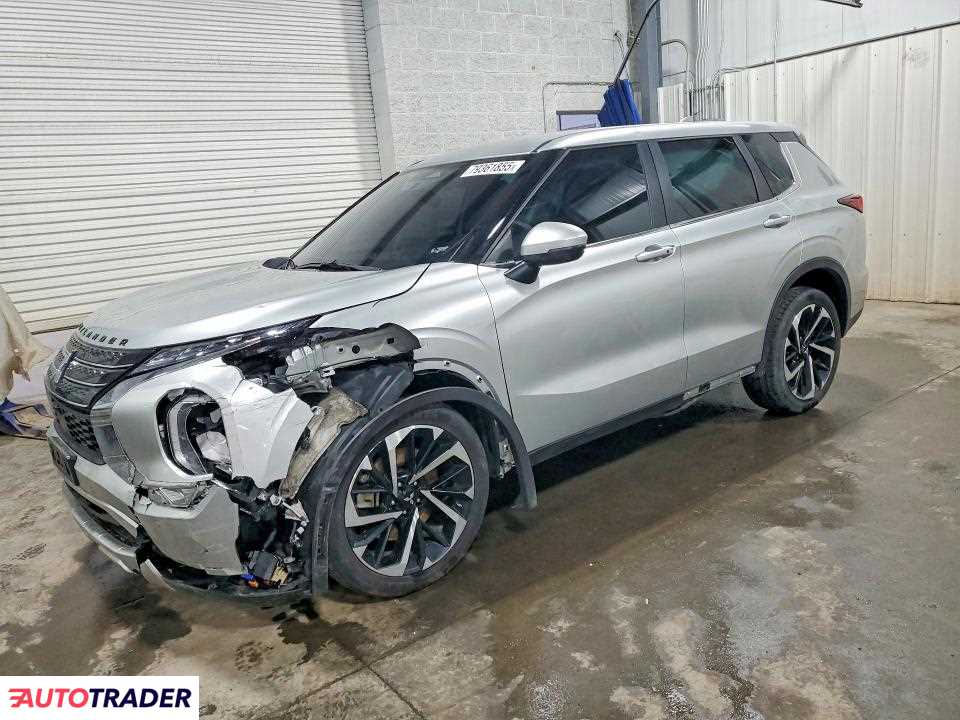 Mitsubishi Outlander 2023 2