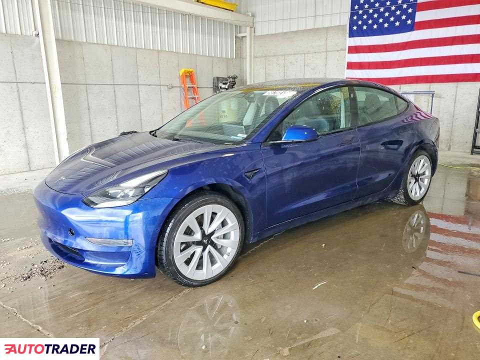 Tesla Model 3 2022