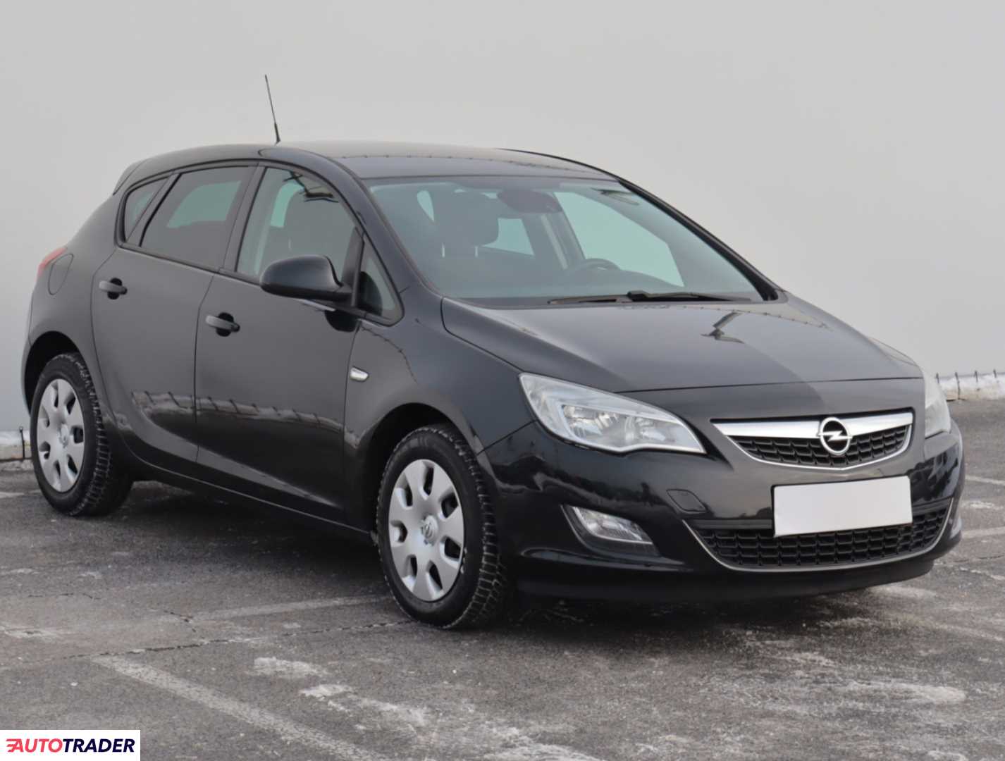 Opel Astra 2011 1.4 138 KM