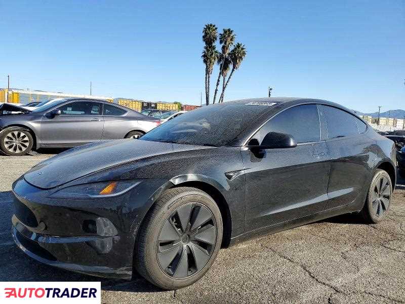 Tesla Model 3 2024