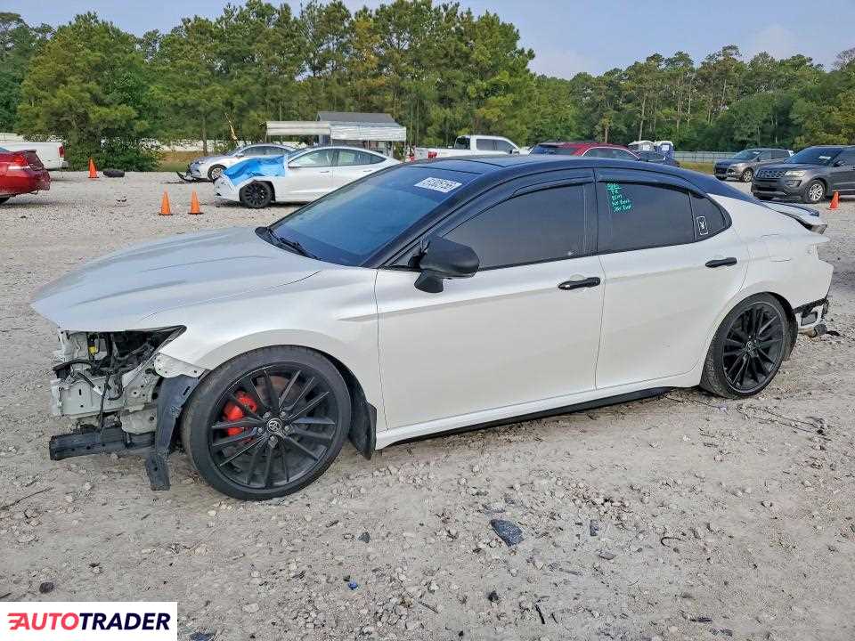 Toyota Camry 2021 3