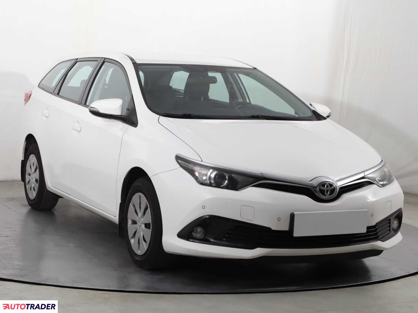 Toyota Auris 2018 1.6 130 KM