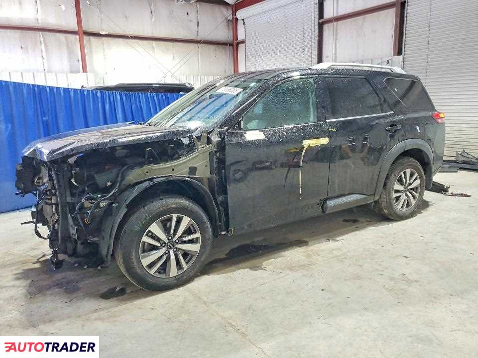Nissan Pathfinder 2022 3