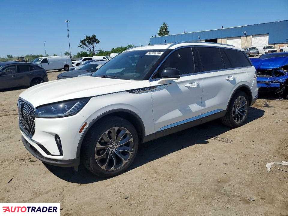 Lincoln Aviator 2025 3