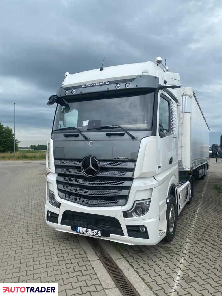 Mercedes Actros