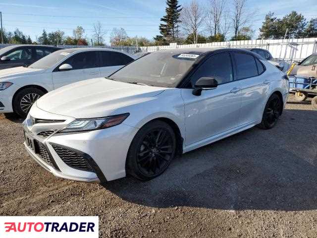 Toyota Camry 2022 3