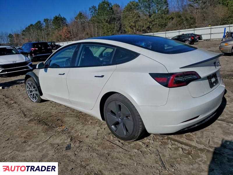 Tesla Model 3 2023