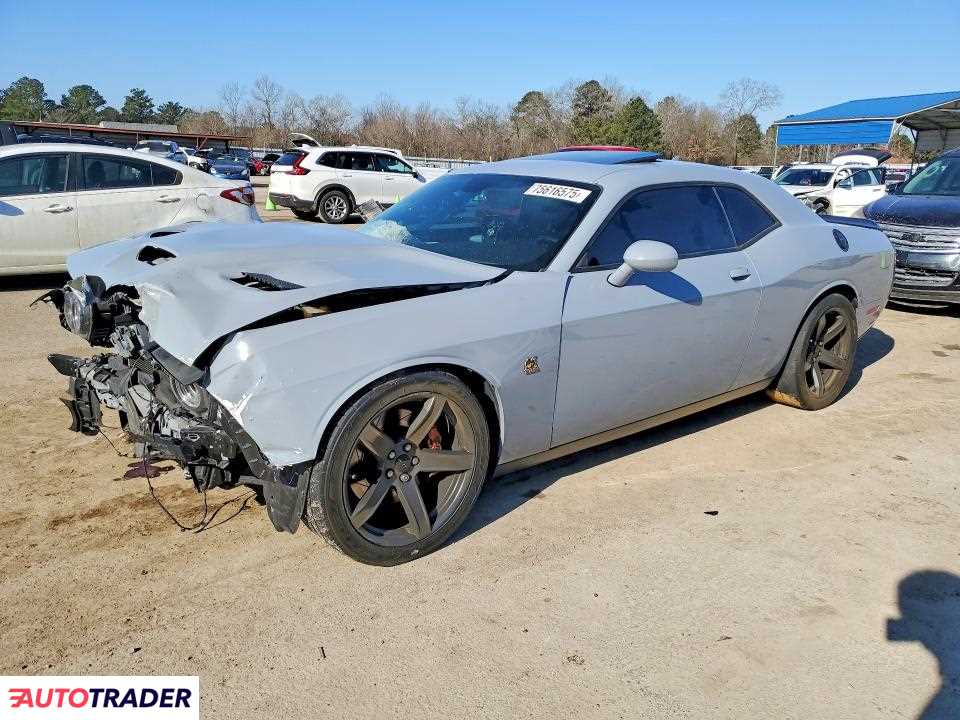 Dodge Challenger 2021 6