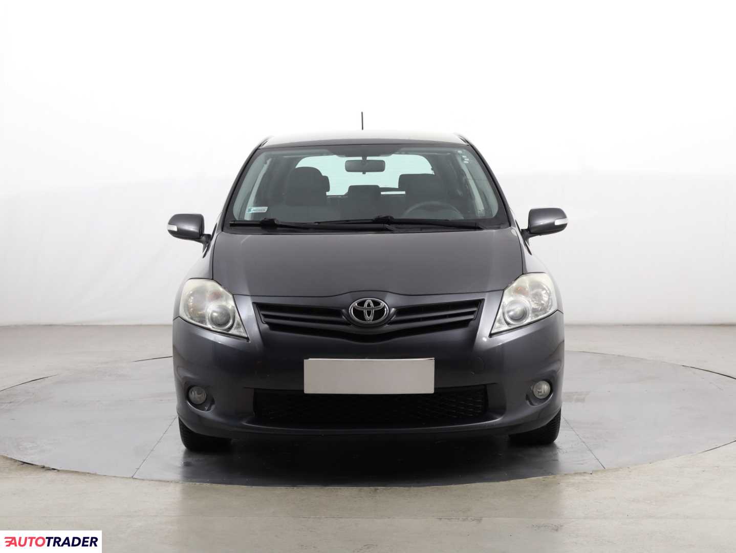 Toyota Auris 2010 1.6 130 KM