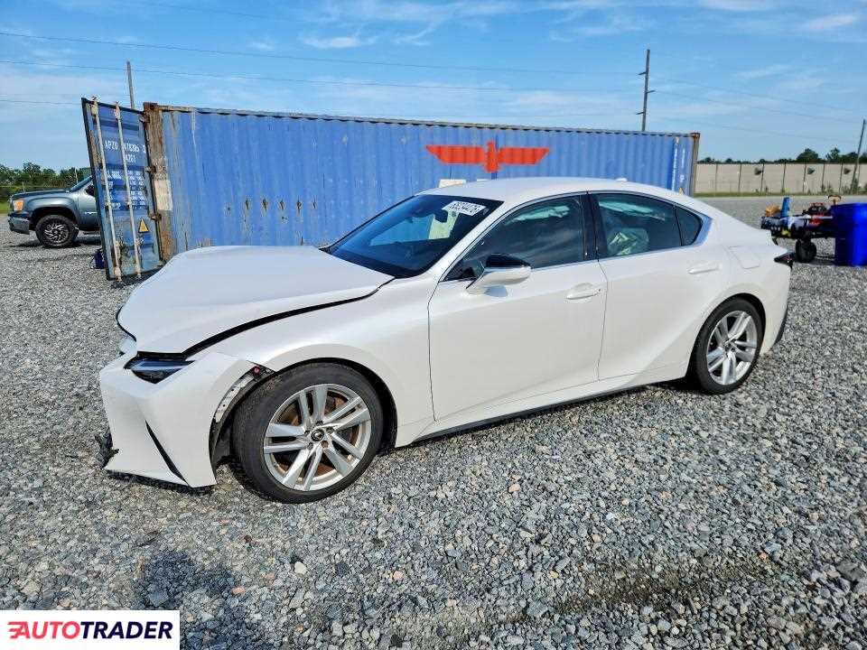 Lexus IS 2021 2