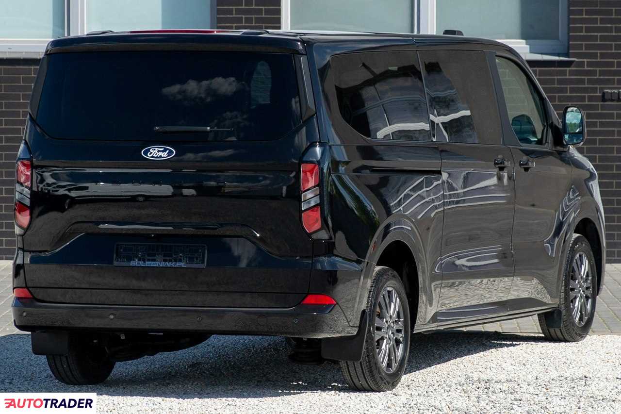 Ford Tourneo Custom 2024 2 170 KM Ford Tourneo Custom 2024 2 170 KM