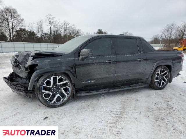 Chevrolet Silverado benzyna 2024r. (ALBANY)