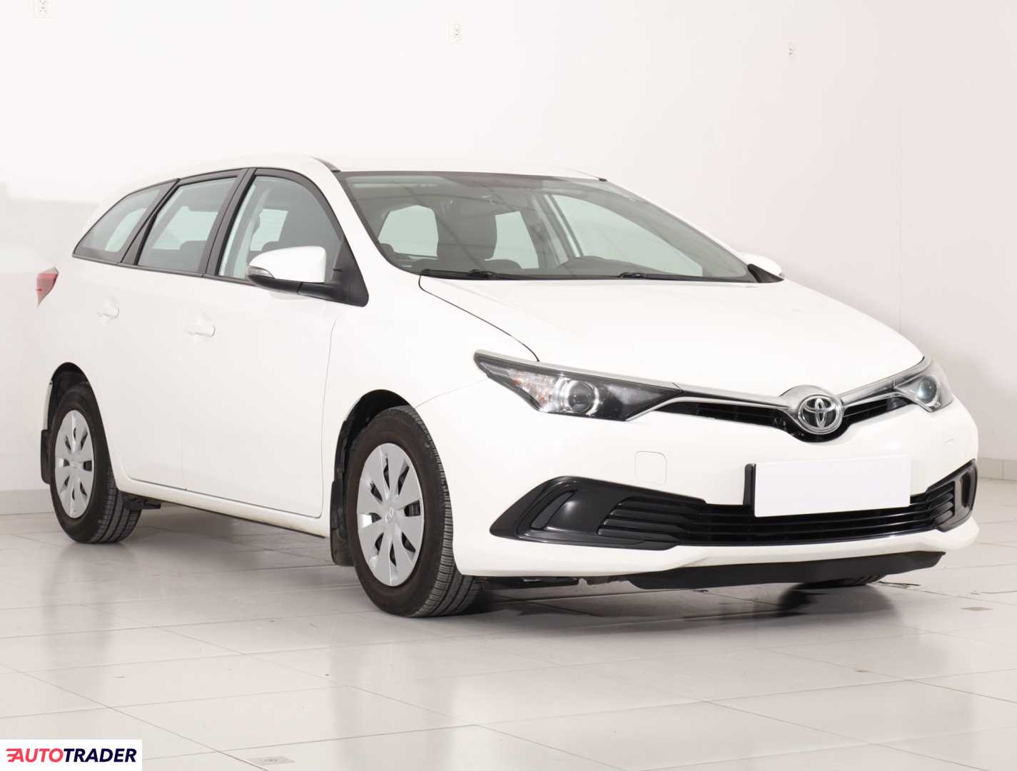 Toyota Auris 2018 1.4 88 KM Toyota Auris 2018 1.4 88 KM
