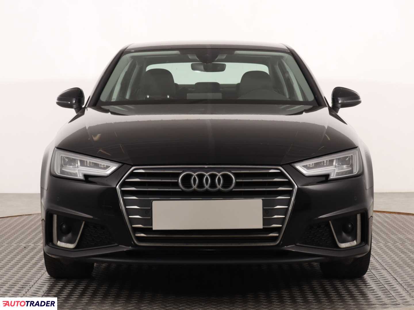 Audi A4 2019 2.0 147 KM