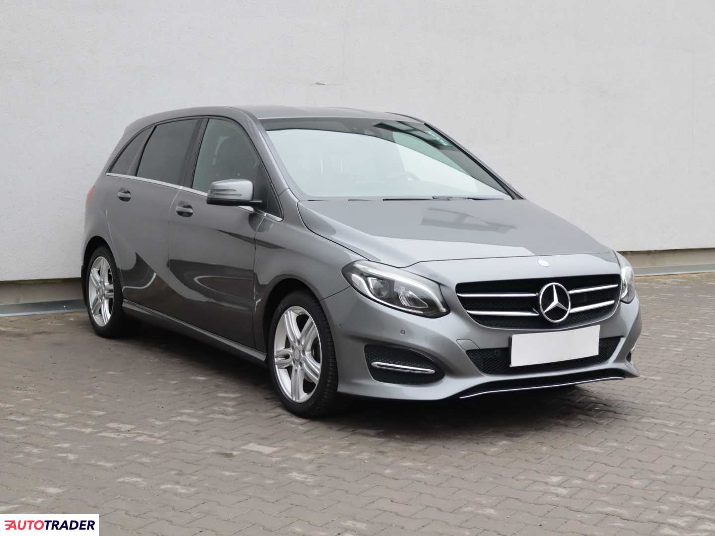 Mercedes B-klasa 1.5 107 KM 2015r. (Piaseczno)