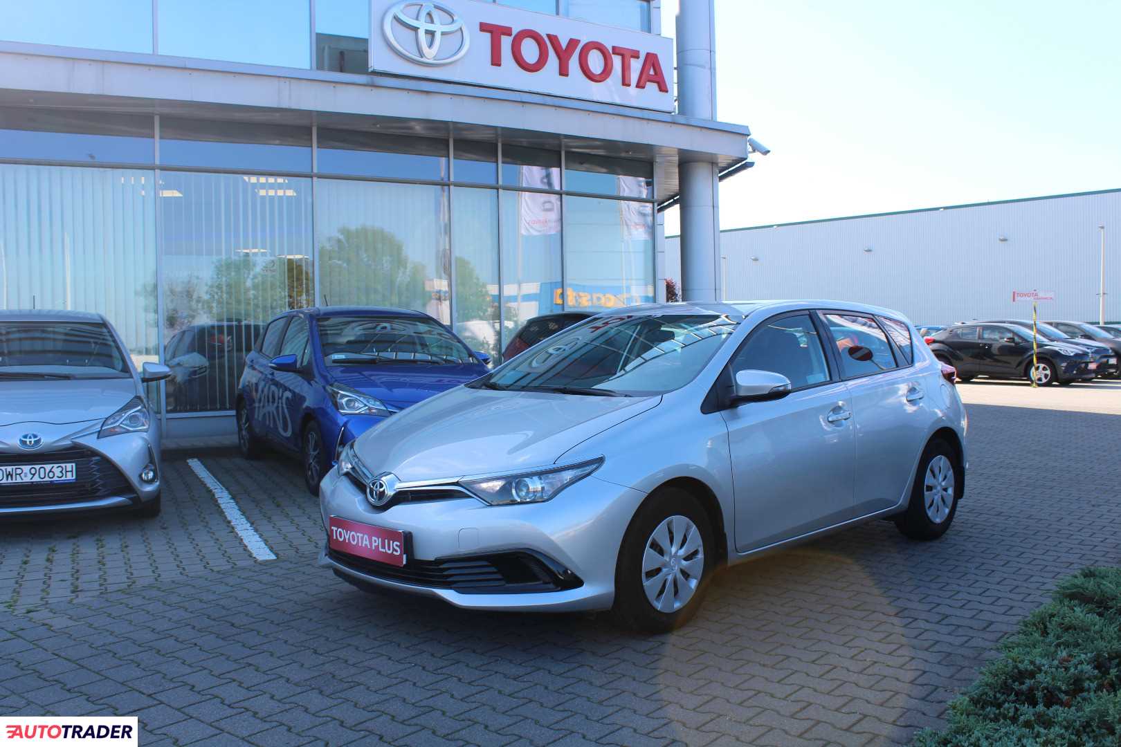 Toyota Auris 2016 1.3 99 KM Toyota Auris 2016 1.3 99 KM